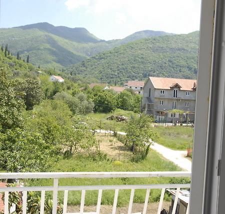 Apartments Dosljak Tivat Exterior photo