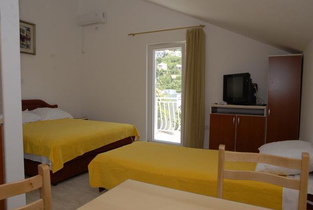 Apartments Dosljak Tivat Exterior photo