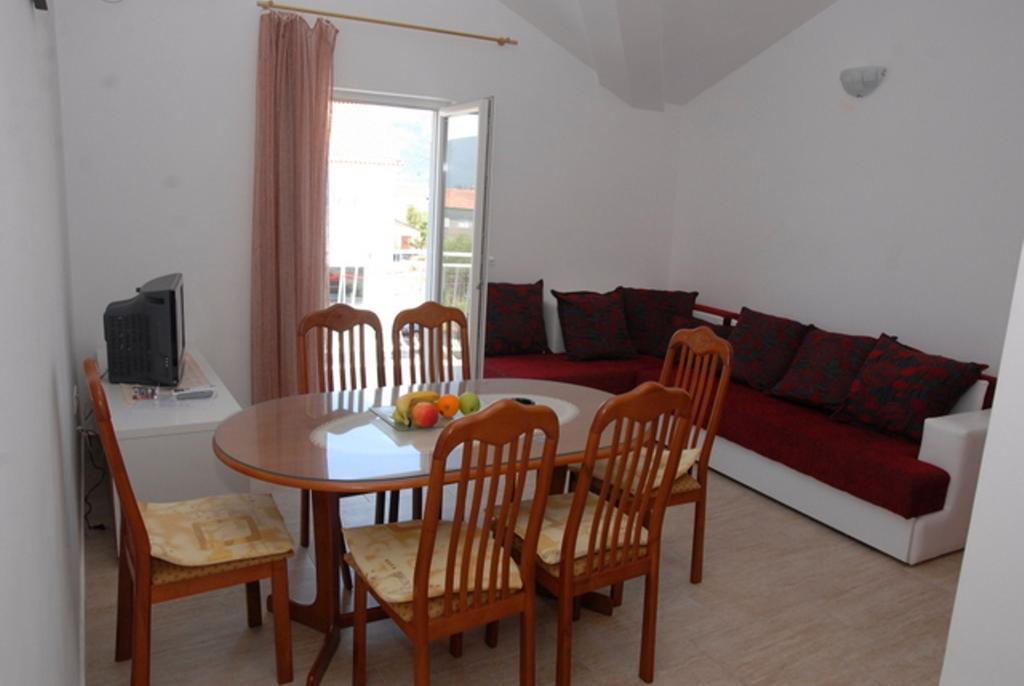 Apartments Dosljak Tivat Exterior photo